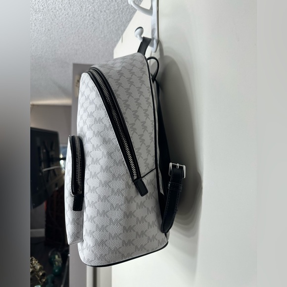 MICHAEL KORS CONNIE BRIGHT WHT MD BACKPACK - Picture 10 of 13